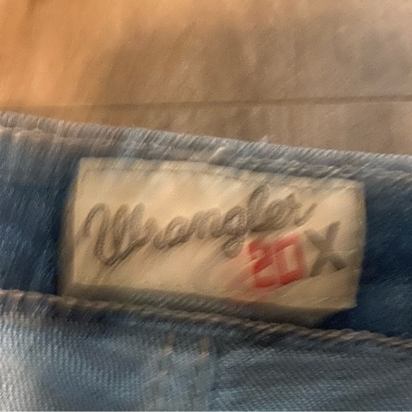 Boys 20X Wrangler Jeans like New - Picture 3 of 4